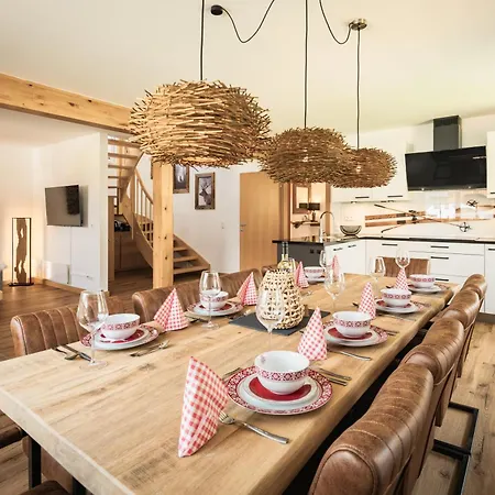Holiday home Pistenblick *